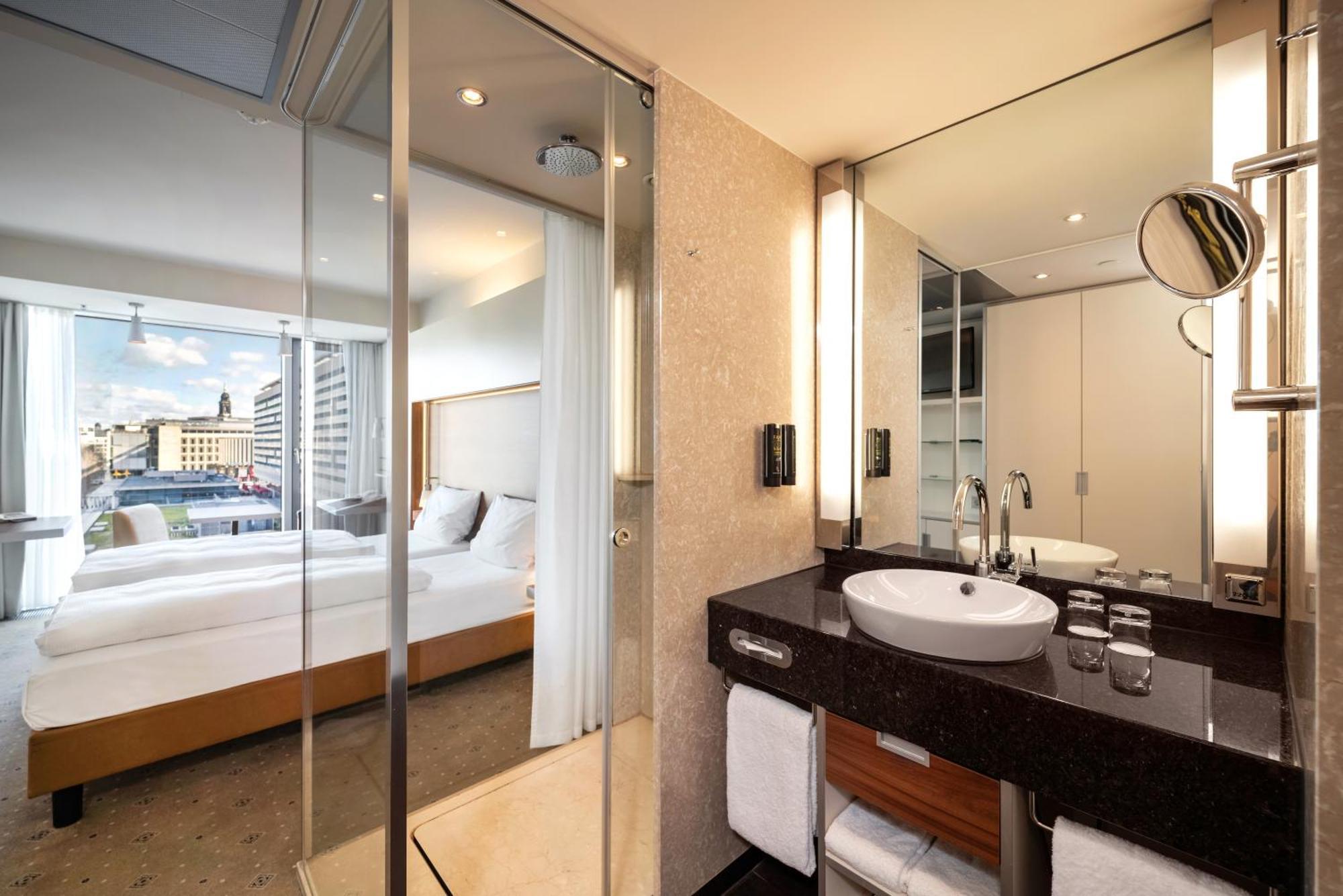 Occidental Newa Hotel 4*