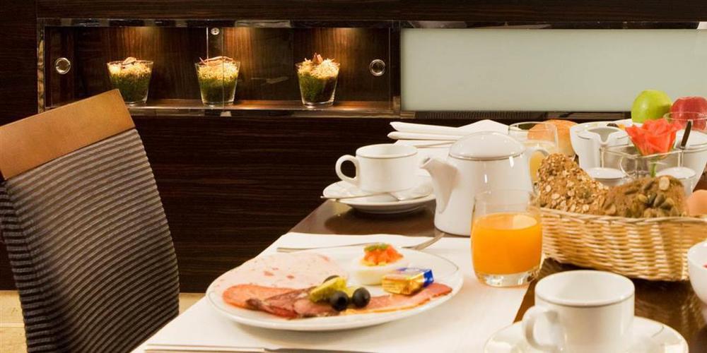 Occidental Newa Hotel